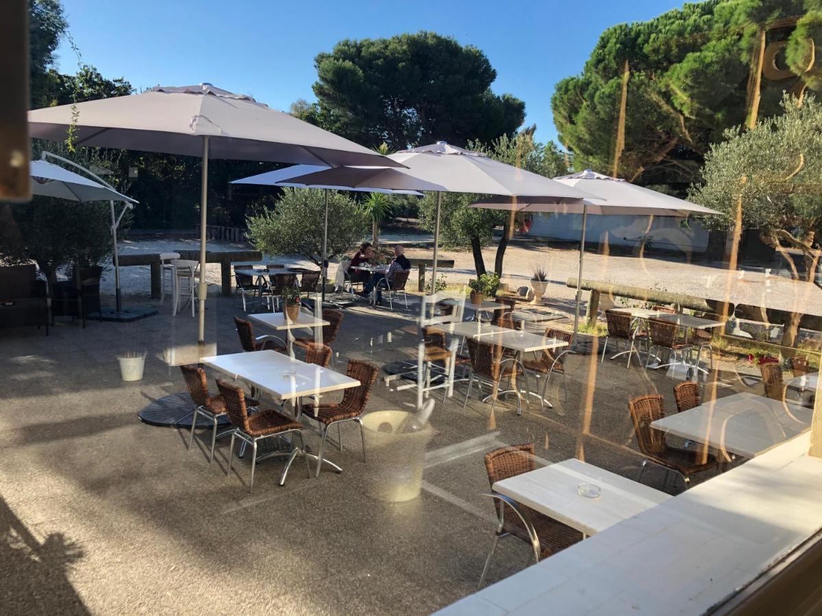 Hotel Restaurant La Plage Port-Saint-Louis-du-Rhône Eksteriør bilde